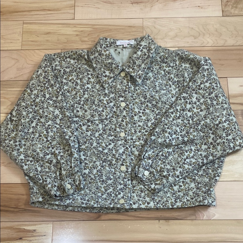 Solitaire XL Beige Floral Print Eyelet Detail Button-Front Jacket